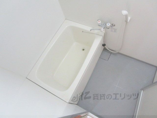 バス・シャワールーム　風呂