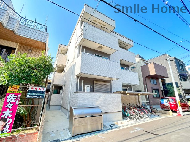 建物外観　オートロック・宅配BOX付き