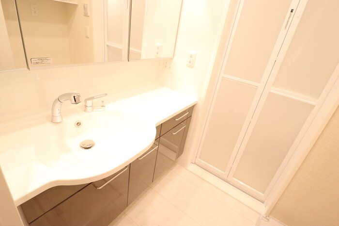 洗面設備　洗髪洗面化粧台