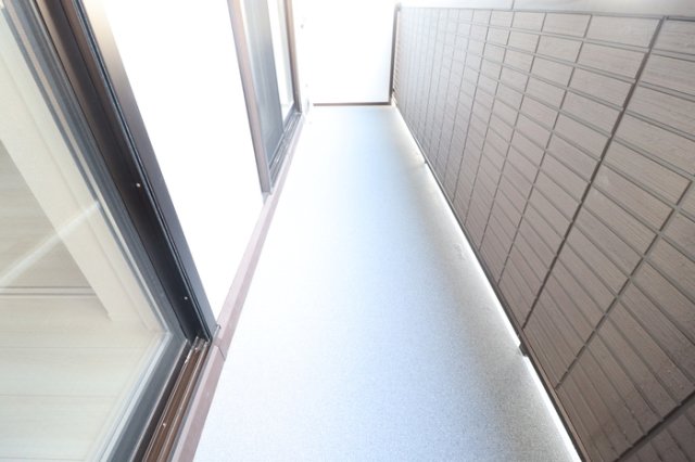 バルコニー　テラス