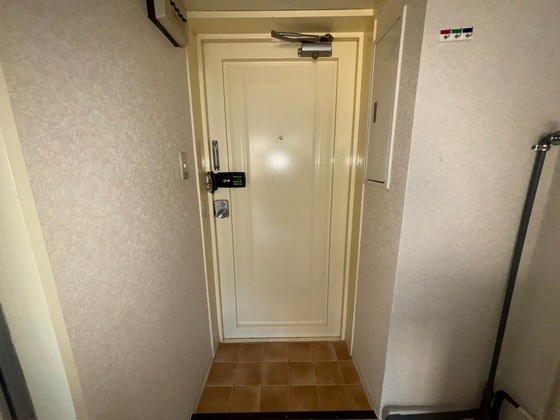 玄関　※別部屋の写真です