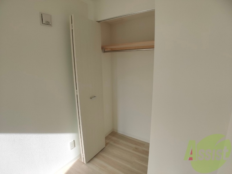 収納　寝室のクローゼットです！たくさん収納出来ますね！