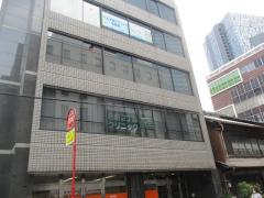 病院　アイリスクリニック（病院）まで577m