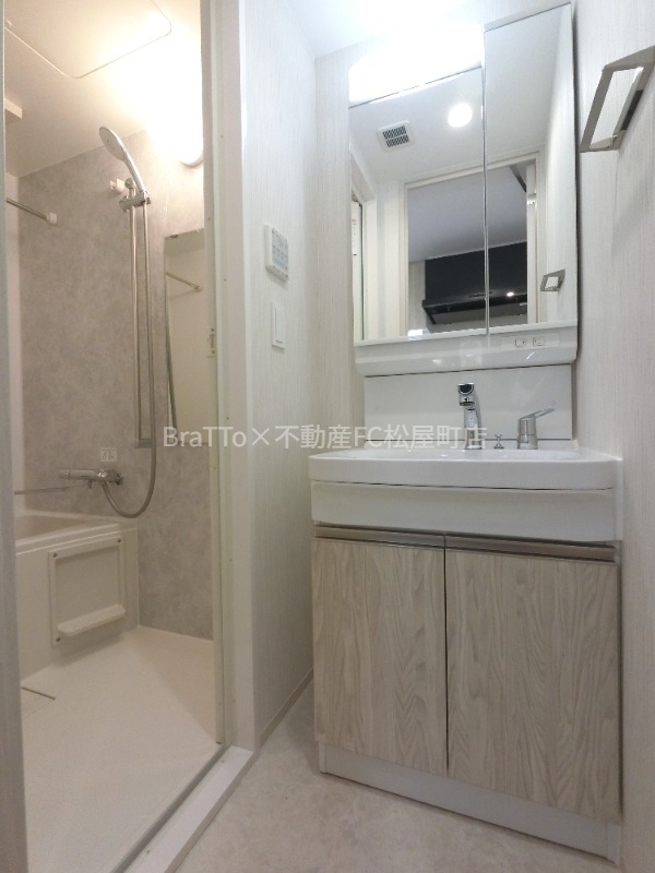 洗面設備　脱衣場