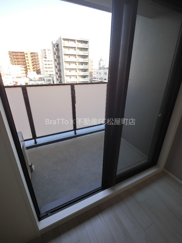 バルコニー　バルコニー