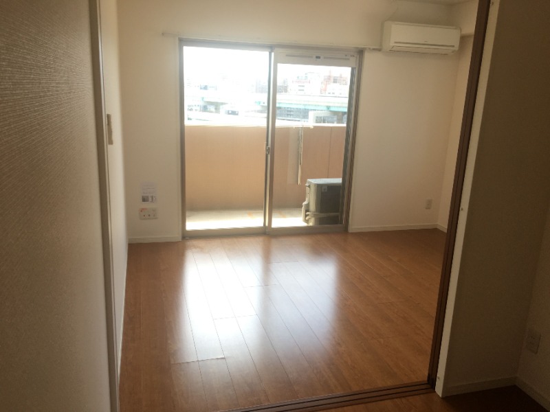 その他部屋・スペース　こちらは寝室にぴったりの洋室です