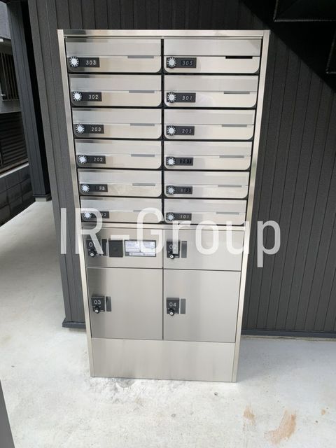 エントランス　宅配ボックス