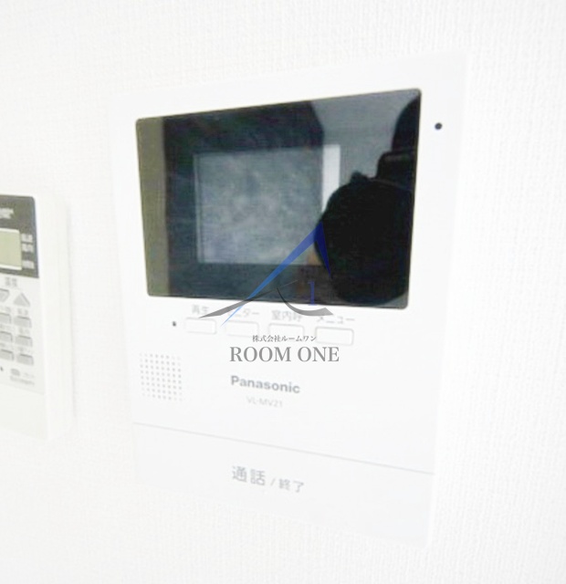 セキュリティ　モニター付きインターホンです。