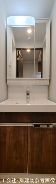 洗面設備　身支度に欠かせない独立洗面台♪