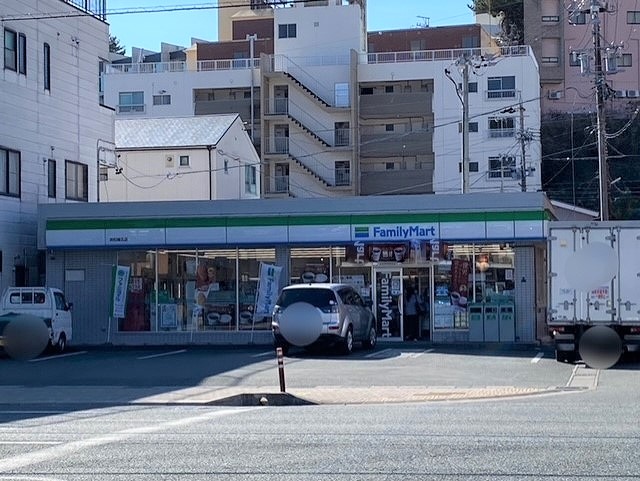 コンビニ　ファミリーマート浜松城北店（コンビニ）まで75m