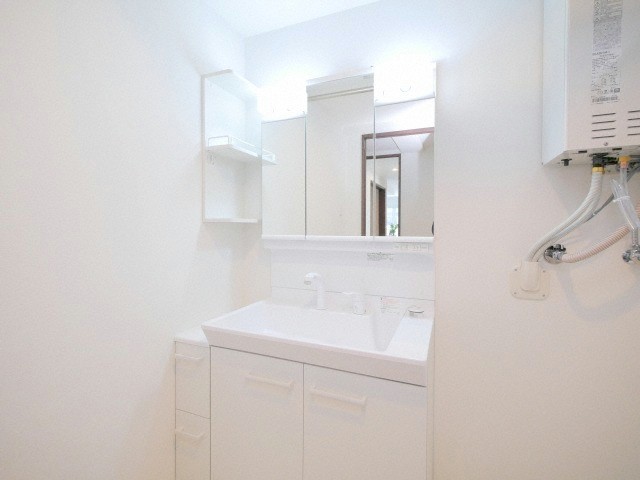 洗面設備　シャンプードレッサーです☆