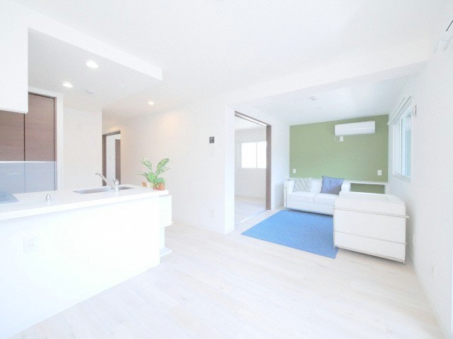 居室・リビング　家具家電等はつきません。イメージ画像です