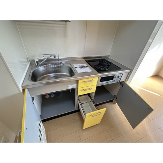 キッチン　※同仕様、別の部屋の写真です