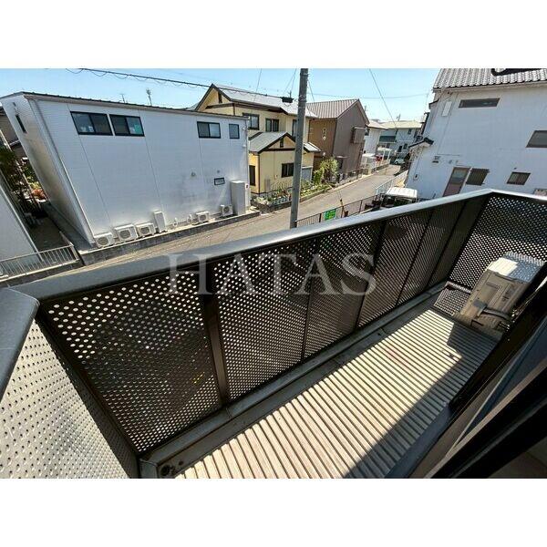 バルコニー　同物件別部屋です。