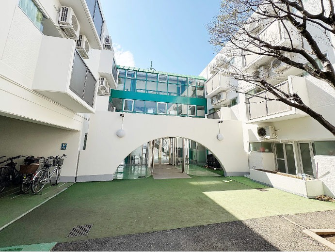 力行会館 国際館の外観写真