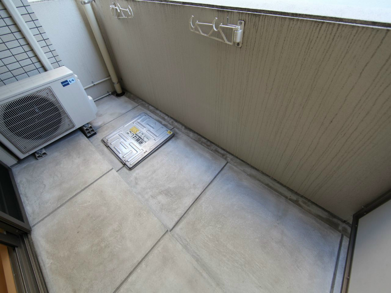 バルコニー　バルコニー　洗濯物が干せます