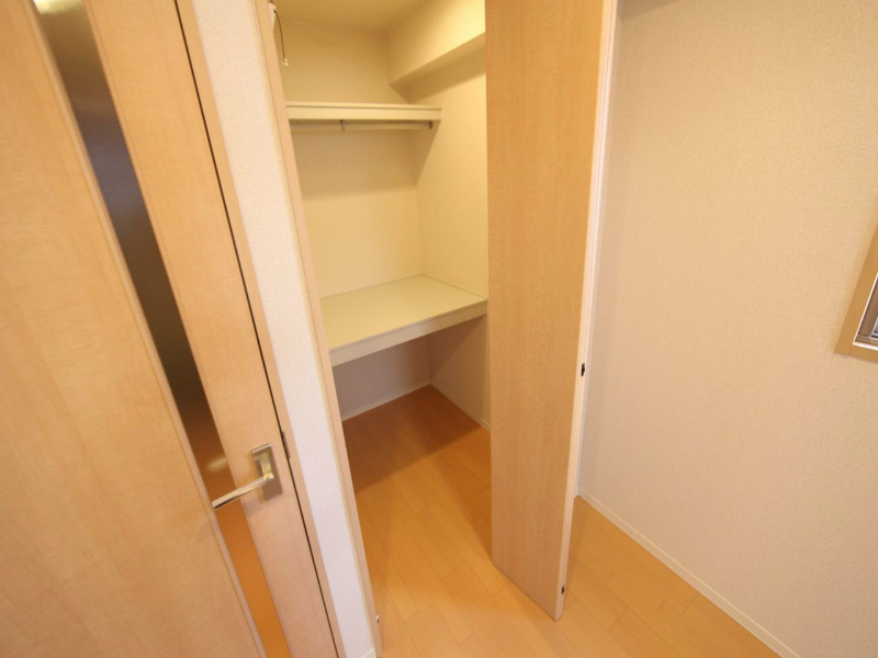 収納　収納　ウォークインクローゼット