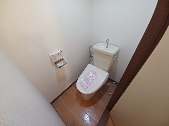 トイレ　コンパクトで使いやすいトイレです
