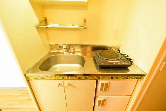 キッチン　火を使わず安心のIHコンロ付きキッチンです！