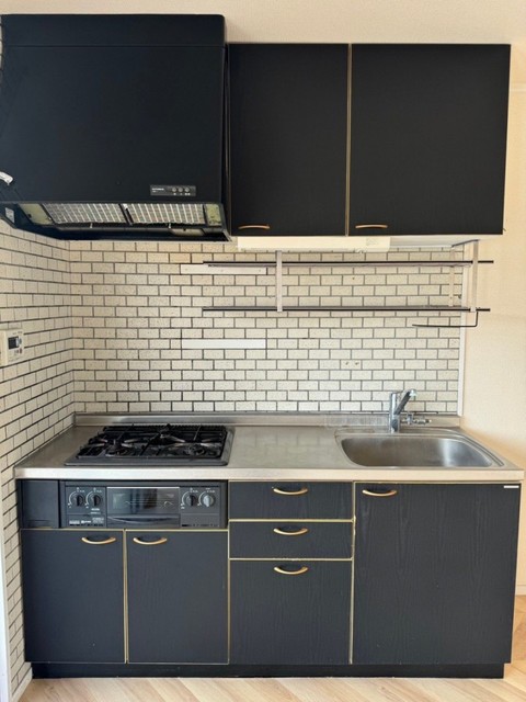 キッチン　【キッチン】※キッチンの黒シートははがします