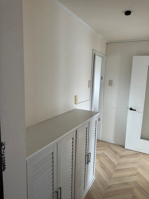 収納　【玄関】白を基調としたシンプルな玄関です