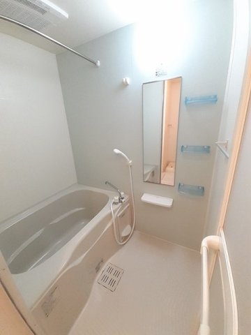 バス・シャワールーム　ゆったり過ごせるお風呂です