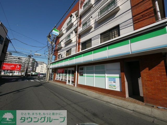 コンビニ　ファミリーマート上尾西口店（コンビニ）まで909m