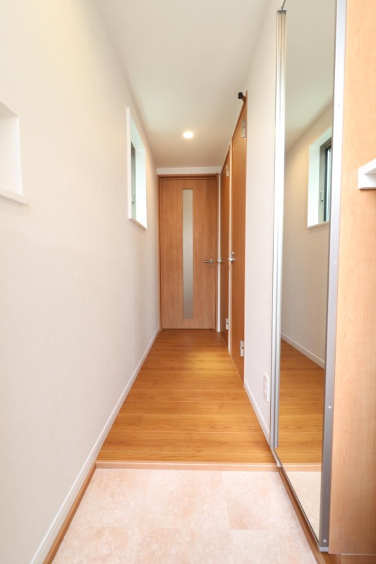 玄関　開放感のある玄関です