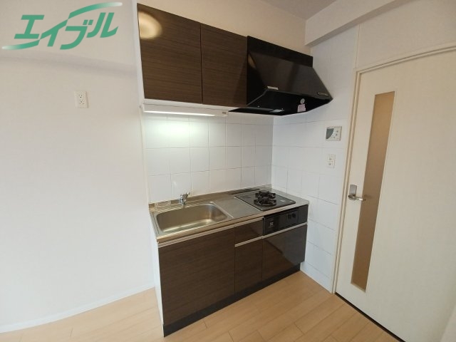 キッチン　別部屋参考写真です