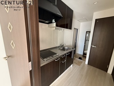 キッチン　IHコンロ付きのシステムキッチン☆