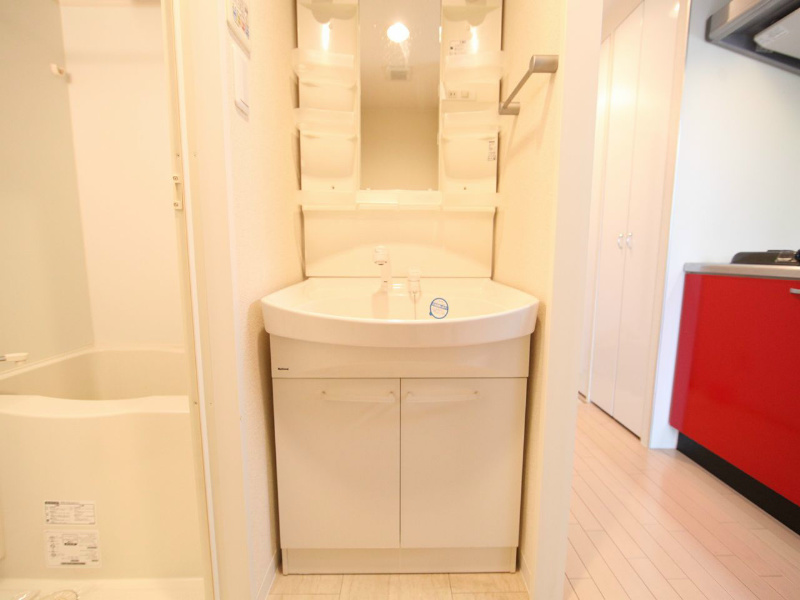洗面設備　脱衣所　独立洗面台（シャンプードレッサー）収納スペース有