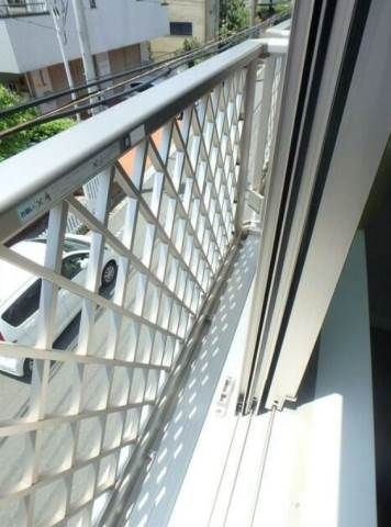 バルコニー　スタイリッシュな高機能トイレ