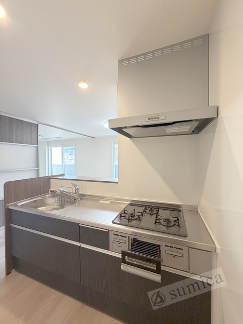 キッチン　３口システムキッチンでお料理楽しく♪♪