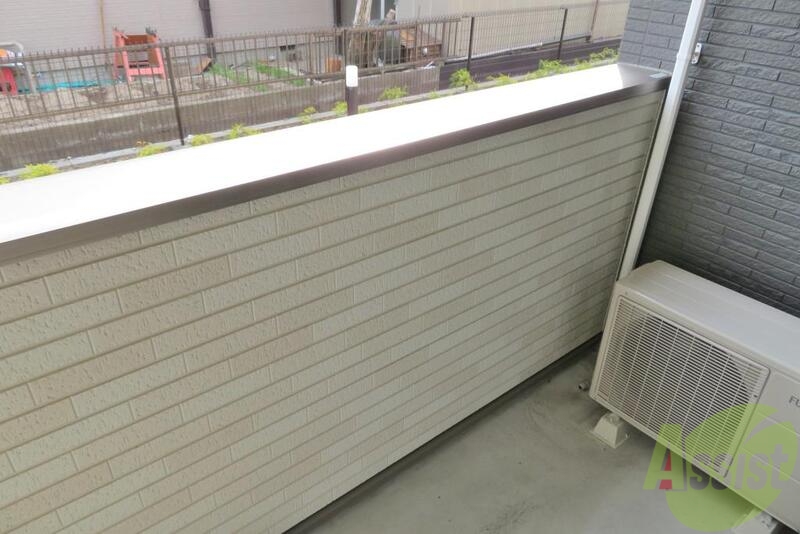 バルコニー　バルコニーは洗濯物がしっかり干せそうです。