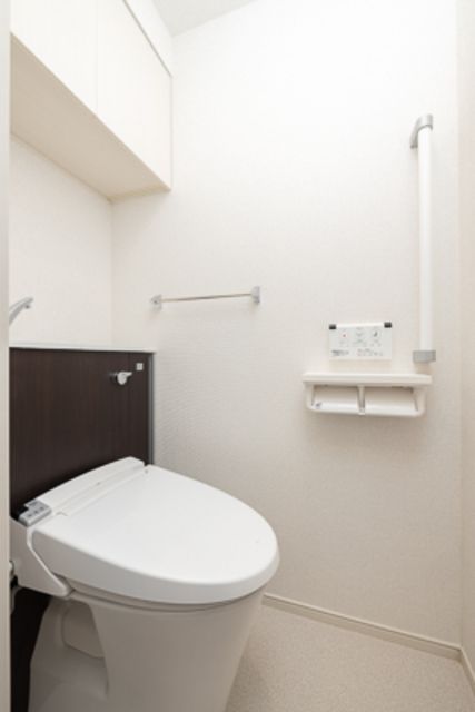 トイレ　※写真は同タイプ住戸です。