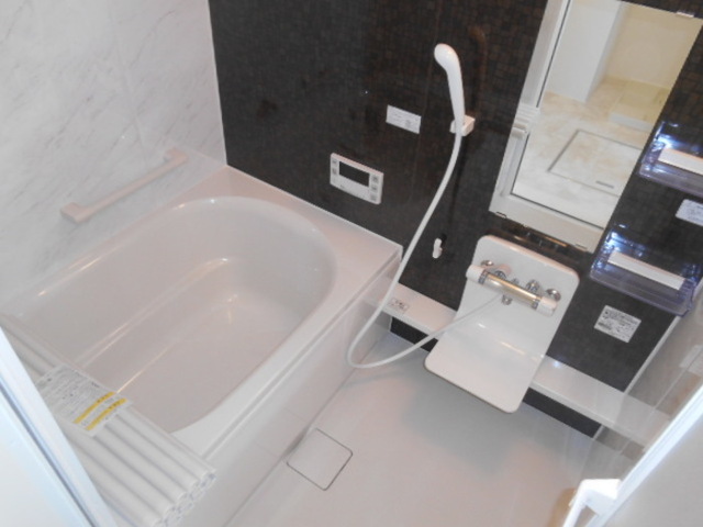 バス・シャワールーム　バスルーム