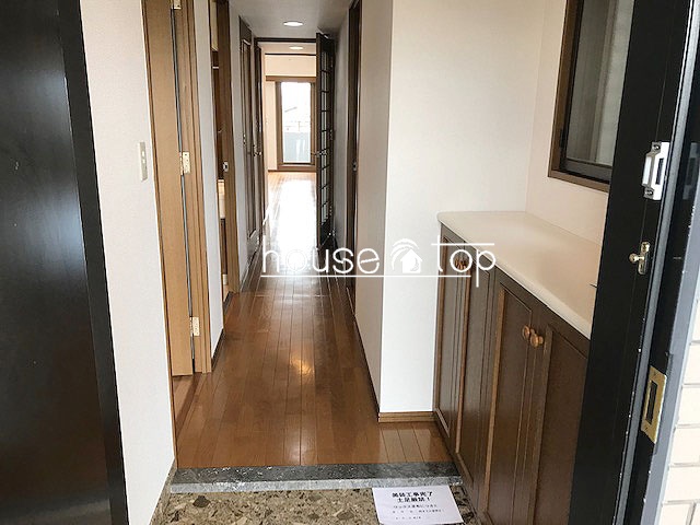 玄関　シューズボックスがあるので大変便利！