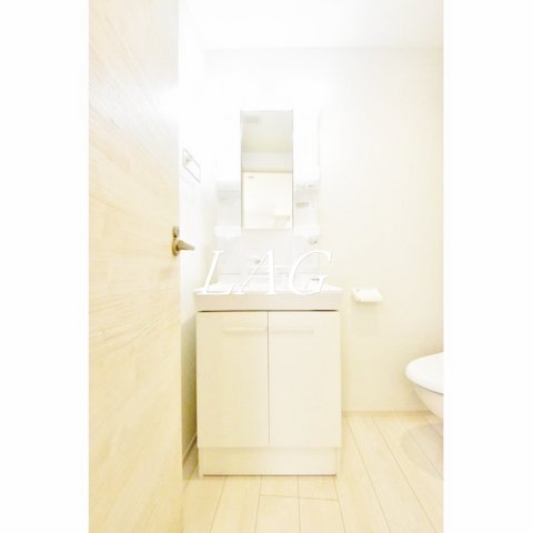 洗面設備　独立洗面台です。