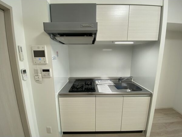 キッチン　※写真は同じマンションの違う部屋のものになります。