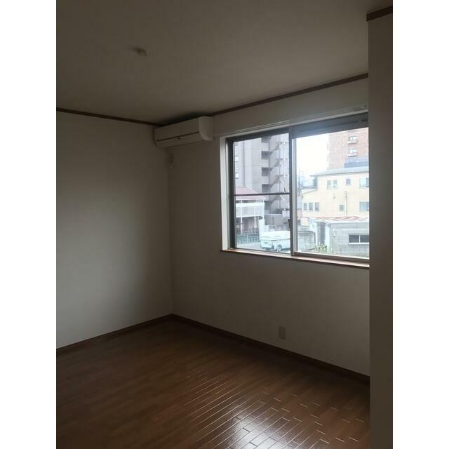 居室・リビング　洋室（6.3畳）