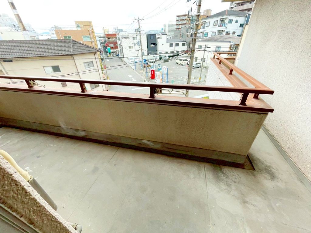 バルコニー　バルコニー