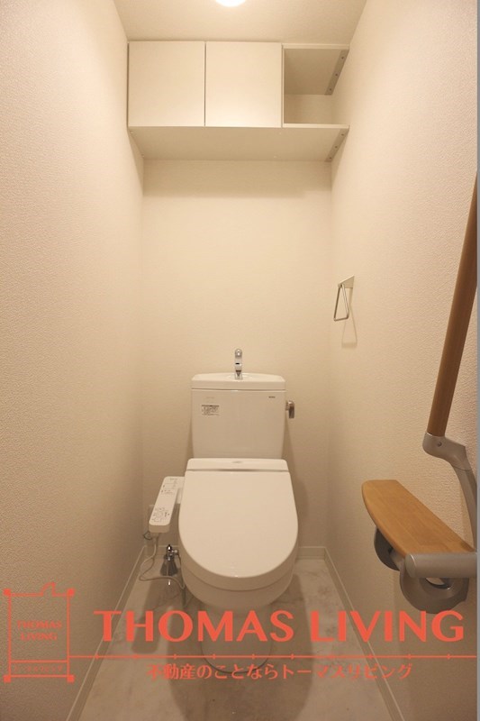 トイレ　実際の写真を準備中の為、同じ建物の別室写真です。参考下さい。