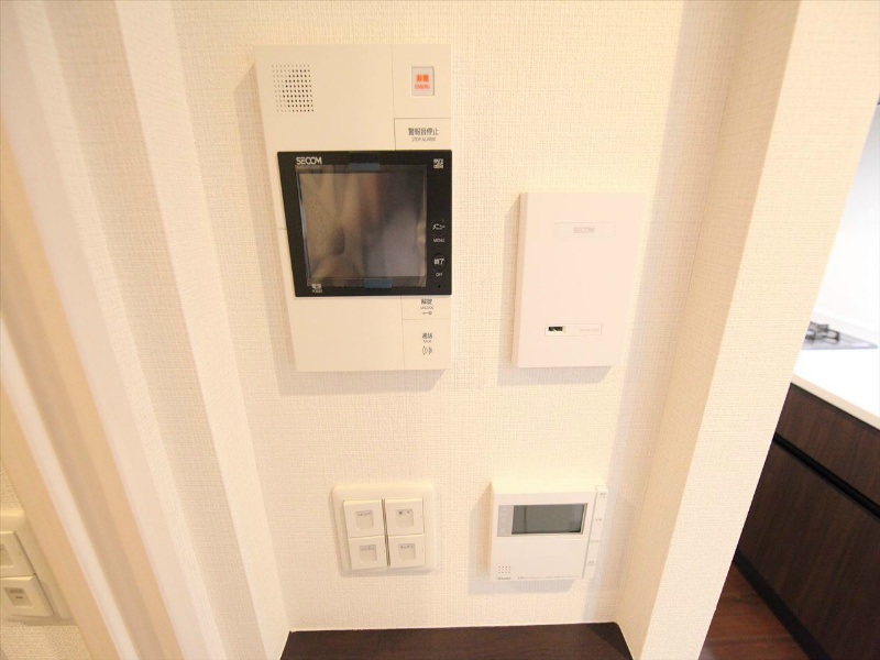 セキュリティ　ＴＶモニター付インターホン　セコムホームセキュリティ加入済