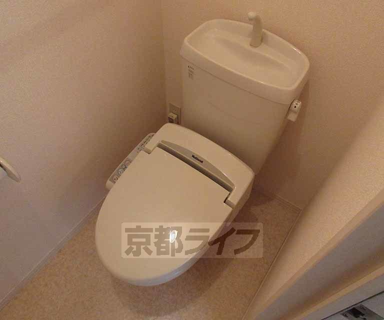 トイレ　ウォシュレットつき！