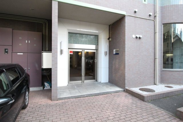 エントランス　内見予約受付中、お気軽にお問い合わせください。【0037-6