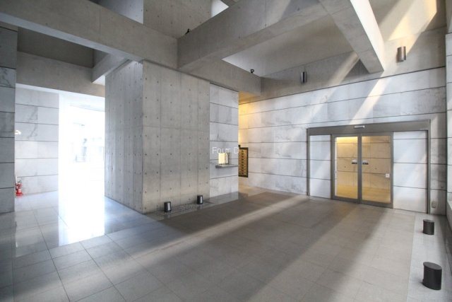 ロビー　内見予約受付中、お気軽にお問い合わせください。【0037-6