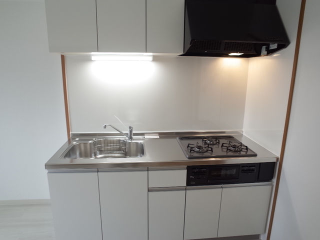 キッチン　３口ガスシステムキッチン