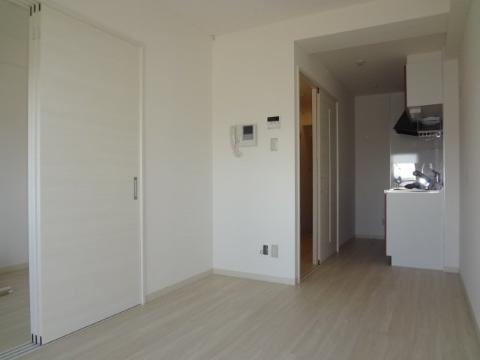 居室・リビング　室内