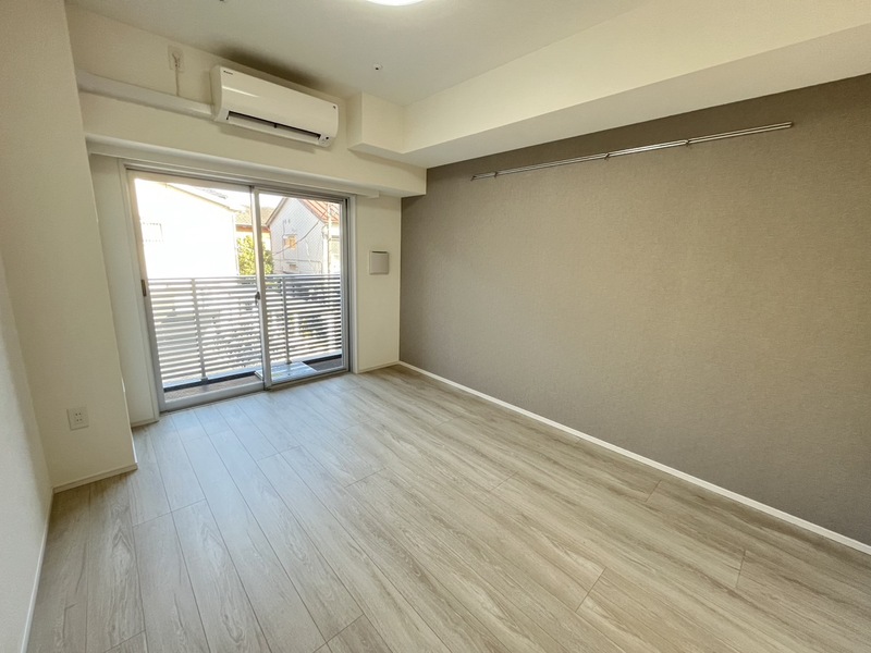 居室・リビング　こちらのリビングで趣味の時間をお楽しみください