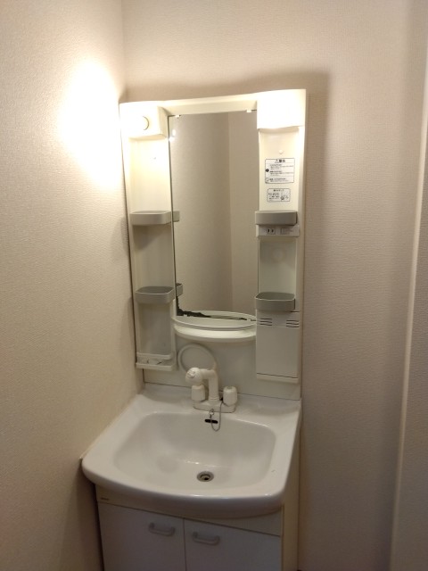 洗面設備　独立洗面化粧台付き